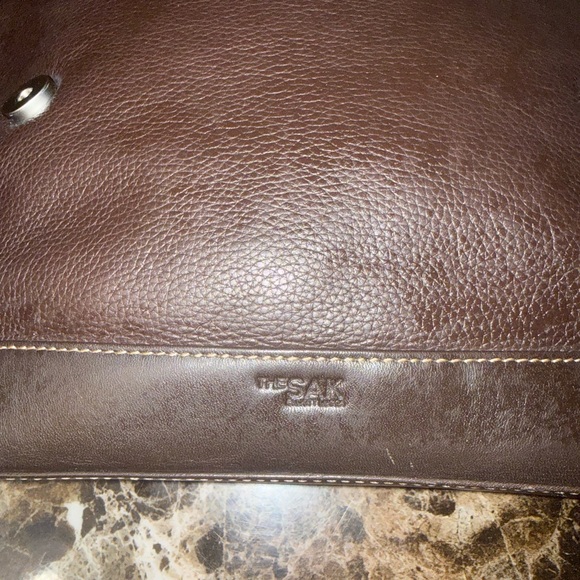 The Sak Dark Brown Leather Shoulder Bag - Picture 5 of 14